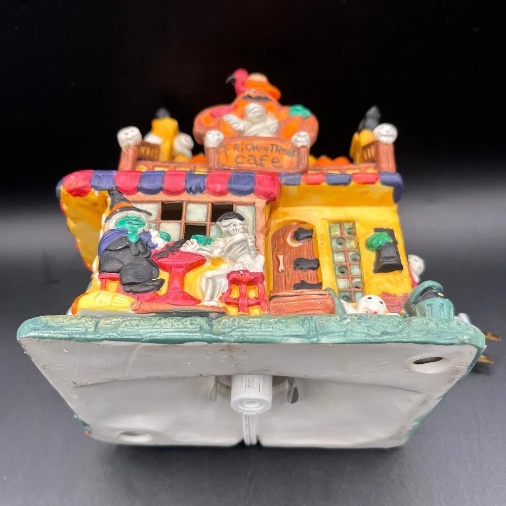 Trick or Treat Cafe Halloween Village Light Up Ceramic Haunted House New Cord